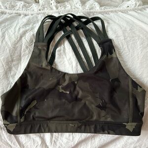Lululemon sports bra